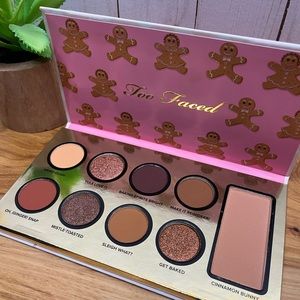 Too Faced Christmas Bake Shoppe Ginger Snap Cookie-Scented Face & Eye Palette
